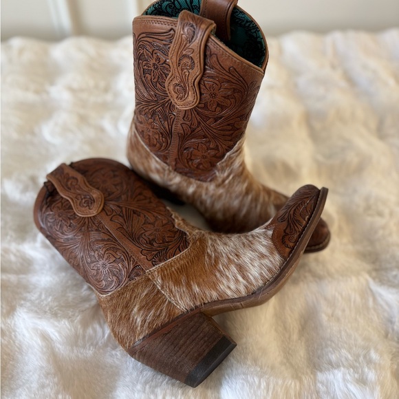 MYRA- KELSEY ANNE HAIR ON HIDE & HAND TOOLED LEATHER BOOTS - Picture 3 of 14